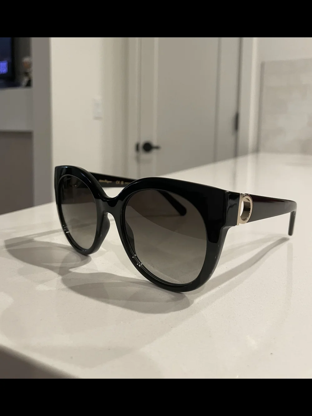 Ferragamo SF1031S Black Gradient Cat Eye Sunglasses Ferragamo Salvatore Ferragamo Grey Cat Eye Ladies Sunglasses  main image 4